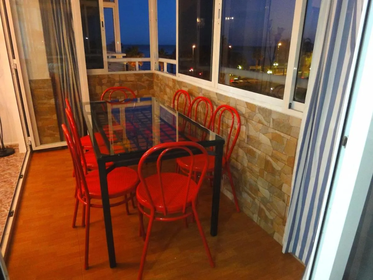 Costamar: Beachfront Family Retreat with Sea Views and Wi-Fi Benalmadena