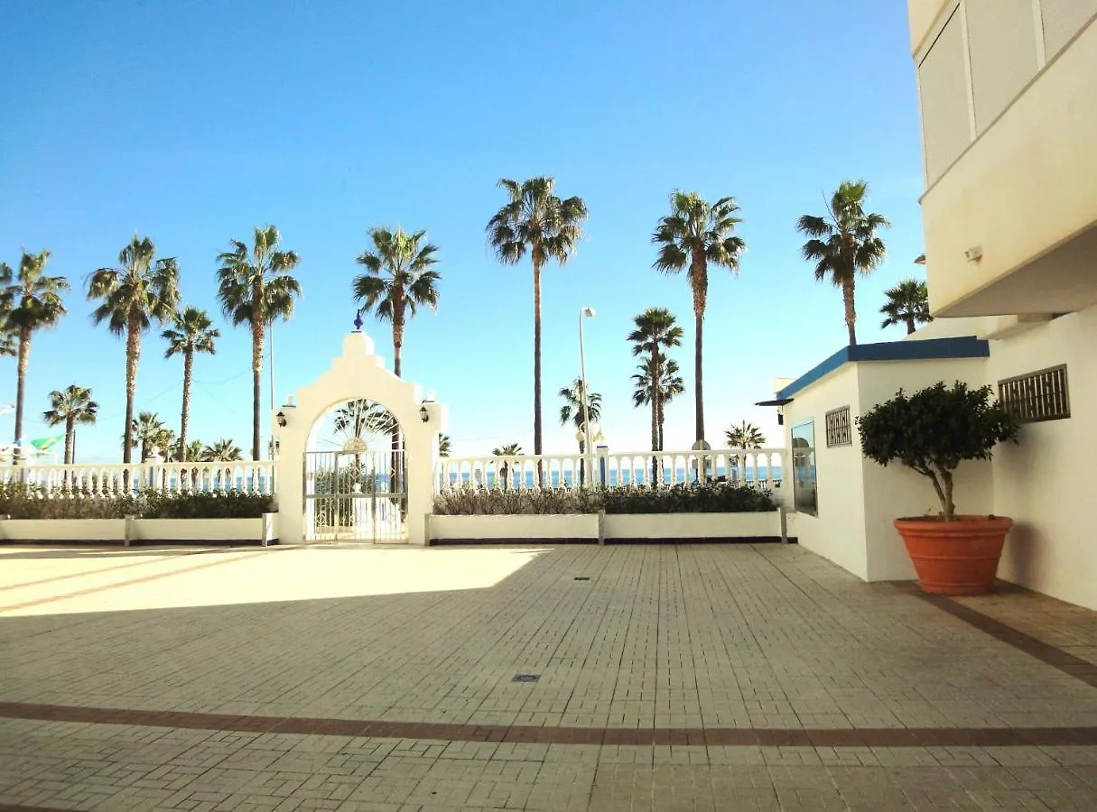 Costamar: Beachfront Family Retreat with Sea Views and Wi-Fi Benalmadena Apartment